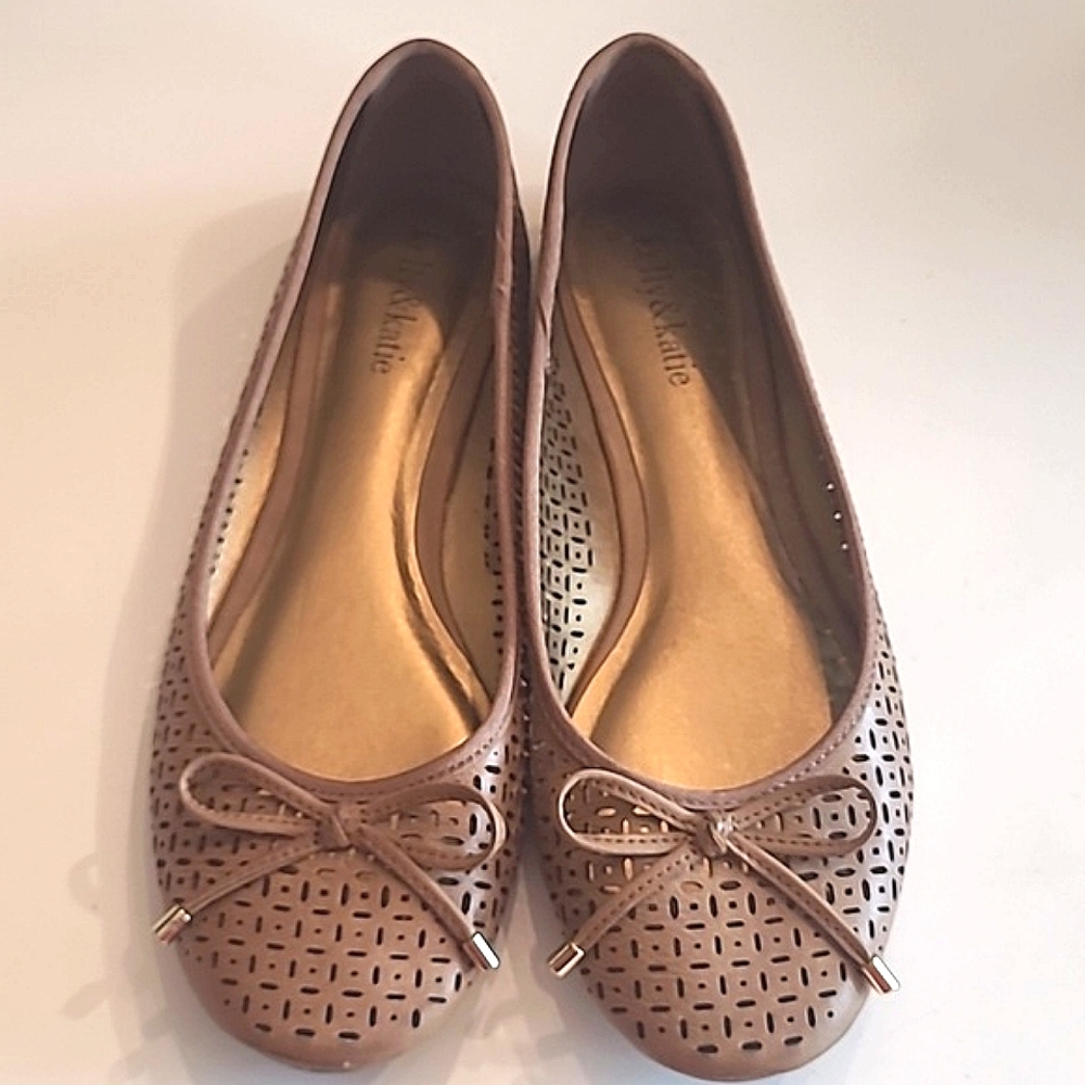 Kelly & Katie Ballet Jelly Flat Perforated Slip Resistant Flexible Slide On Flex - Picture 4 of 17